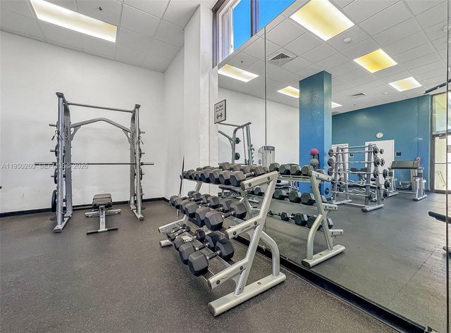 100 Bayview Dr 408, Sunny Isles Beach, FL 33160