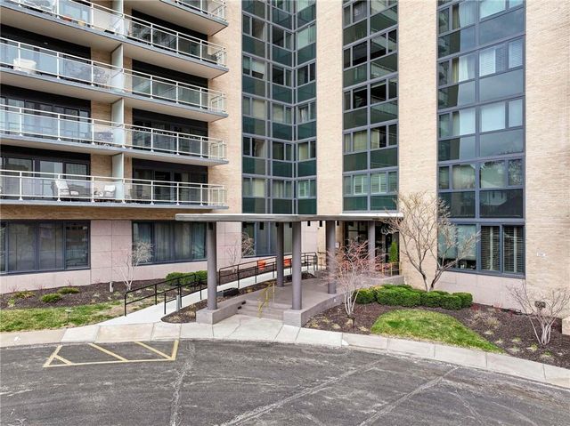 4545 Wornall Road 1200, Kansas City, MO 64111