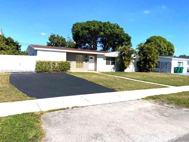 8825 SW 19th St 8825, Miami, FL 33165