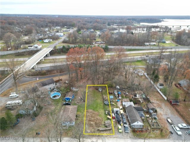 853 Harbor Avenue, Lake Milton, OH 44429