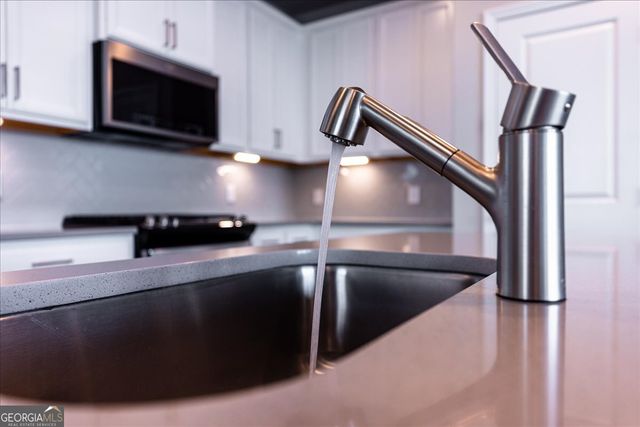 360 Hayden Circle, Woodstock, GA 30189