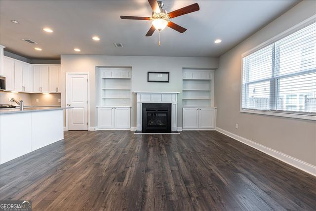 360 Hayden Circle, Woodstock, GA 30189