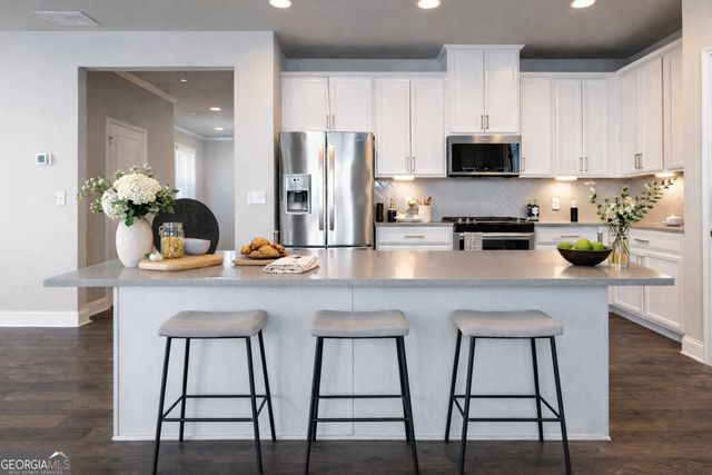 360 Hayden Circle, Woodstock, GA 30189