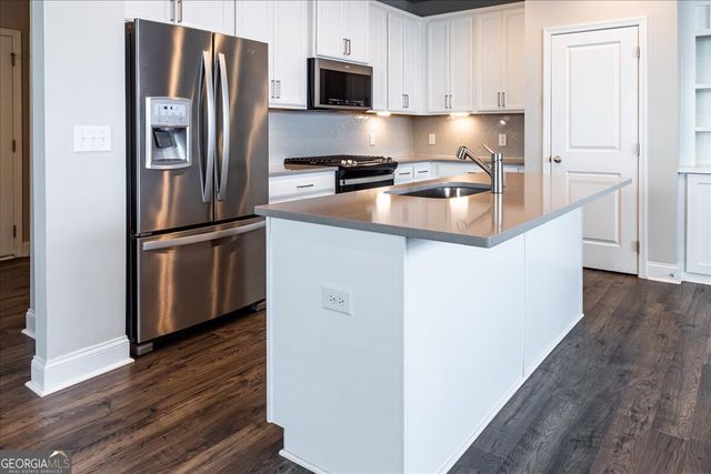 360 Hayden Circle, Woodstock, GA 30189