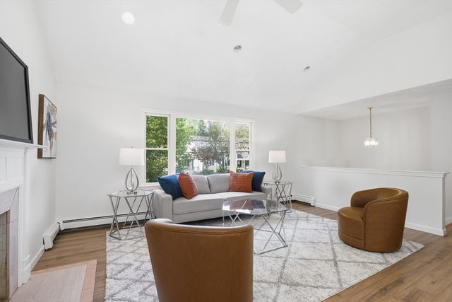 22 Railroad Avenue, Bedford, MA 01730