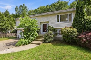 22 Railroad Avenue, Bedford, MA 01730