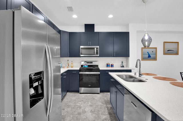 913 Bama Breeze Drive, Daytona Beach, FL 32124