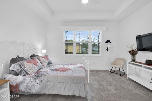 913 Bama Breeze Drive, Daytona Beach, FL 32124