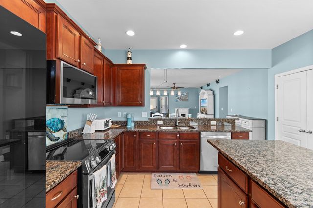 5100 Weatherwood Dr., North Myrtle Beach, SC 29582