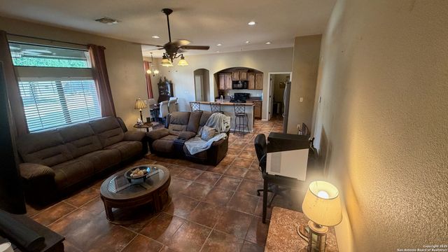 314 Yorktown, Pleasanton, TX 78064