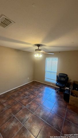 314 Yorktown, Pleasanton, TX 78064