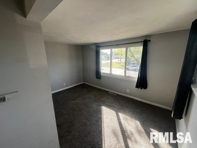 401 BELAIRE Drive, Washington, IL 61571