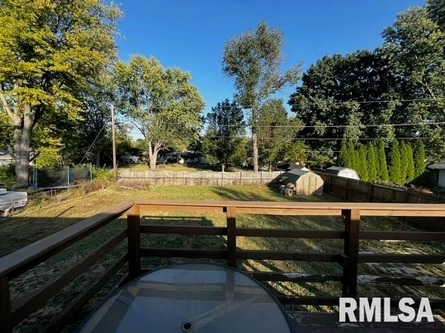 401 BELAIRE Drive, Washington, IL 61571