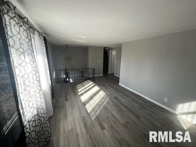 401 BELAIRE Drive, Washington, IL 61571