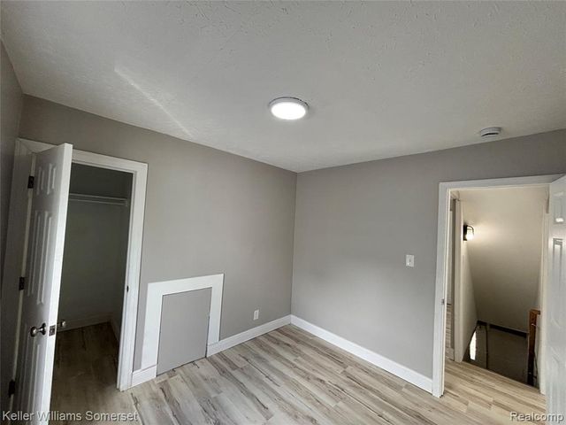 21434 Panama Street, Warren, MI 48091