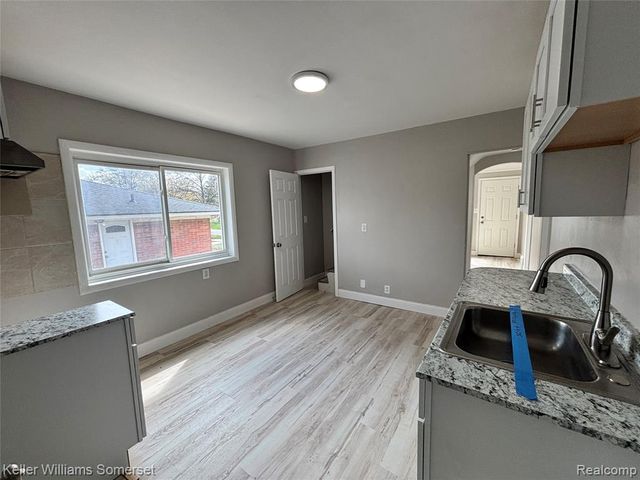 21434 Panama Street, Warren, MI 48091