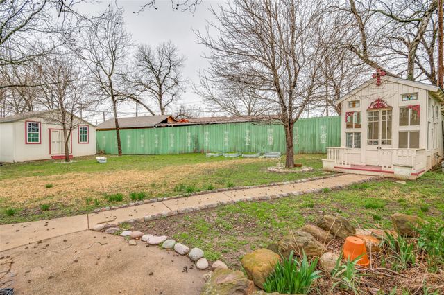 912 W Main Street, Waxahachie, TX 75165