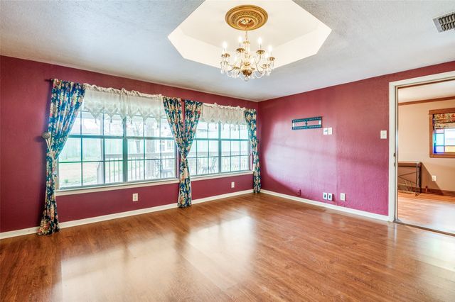 912 W Main Street, Waxahachie, TX 75165