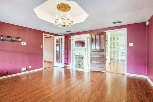 912 W Main Street, Waxahachie, TX 75165