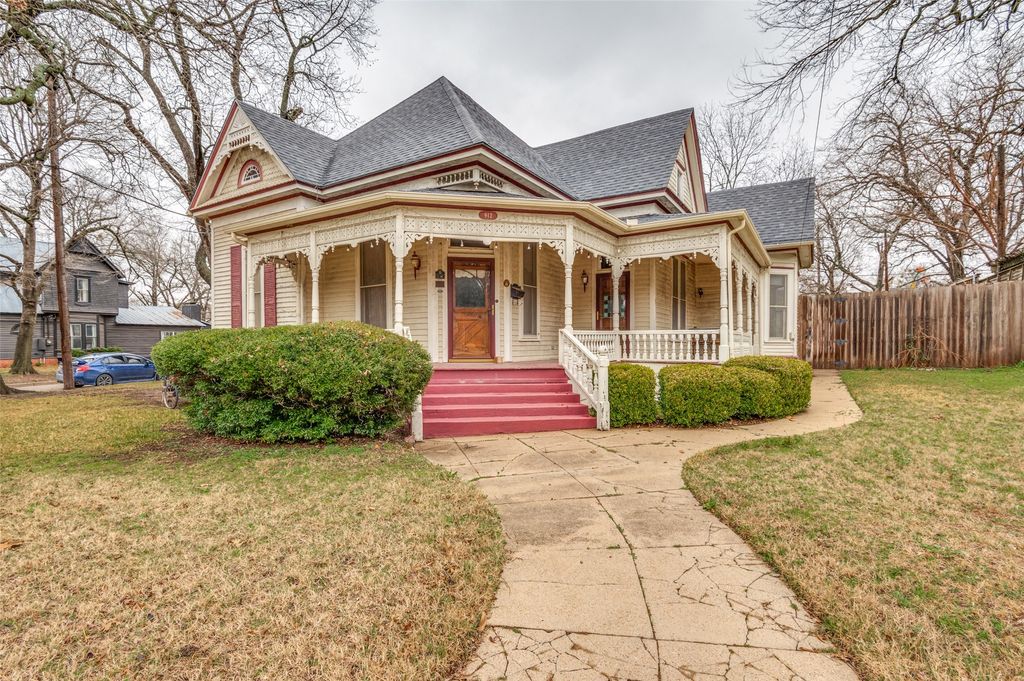 912 W Main Street, Waxahachie, TX 75165