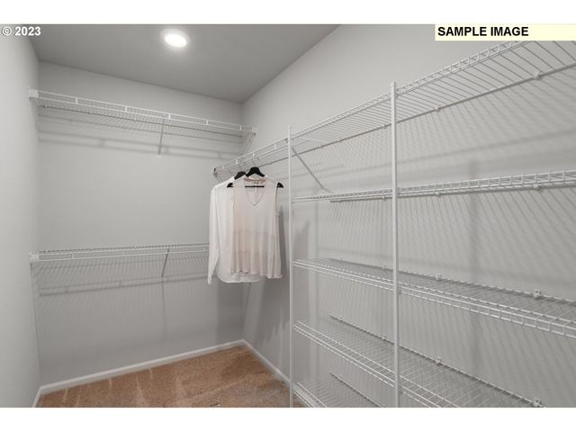 1159 Clemson St, Woodburn, OR 97071
