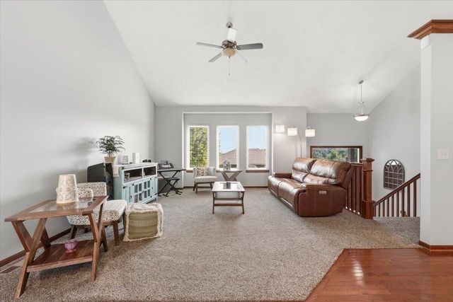 302 CARLY Circle, Council Bluffs, IA 51503
