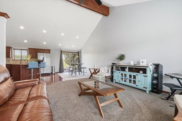 302 CARLY Circle, Council Bluffs, IA 51503