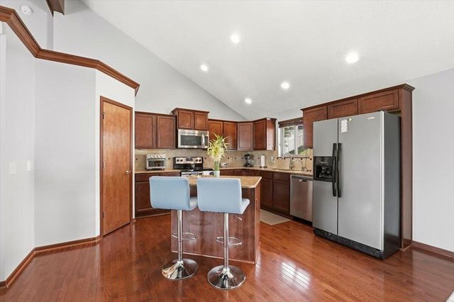 302 CARLY Circle, Council Bluffs, IA 51503