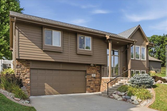 302 CARLY Circle, Council Bluffs, IA 51503