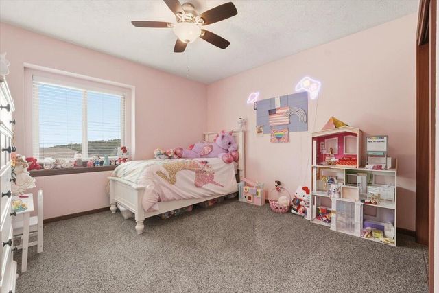 302 CARLY Circle, Council Bluffs, IA 51503