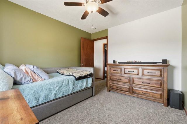 302 CARLY Circle, Council Bluffs, IA 51503
