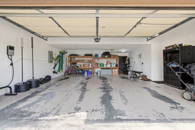 302 CARLY Circle, Council Bluffs, IA 51503