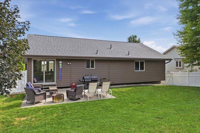 302 CARLY Circle, Council Bluffs, IA 51503