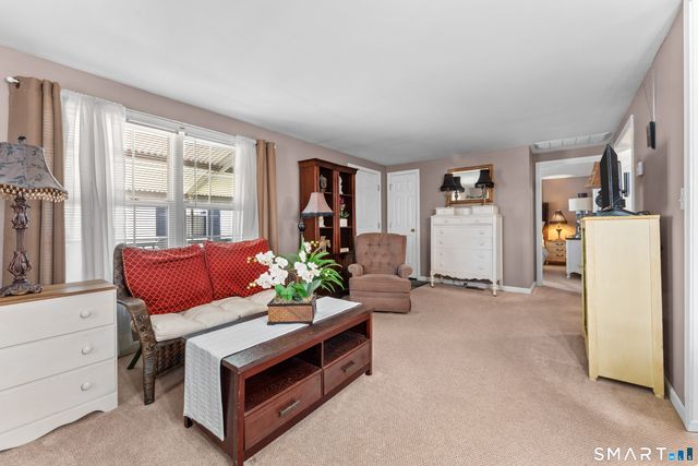 5 Loring Court, Wallingford, CT 06492