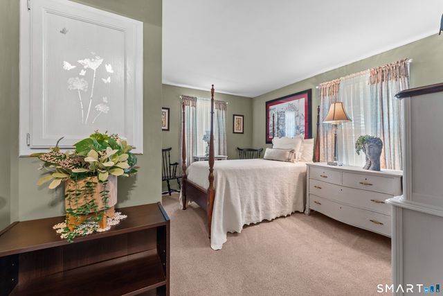 5 Loring Court, Wallingford, CT 06492