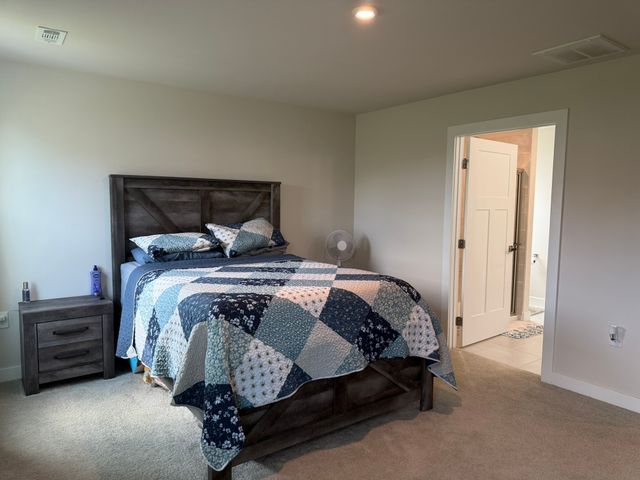 469 Steamview Dr, White House, TN 37188