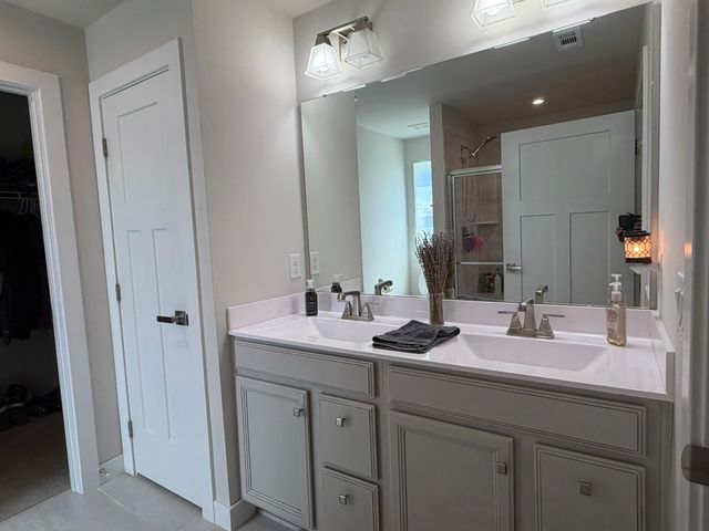 469 Steamview Dr, White House, TN 37188