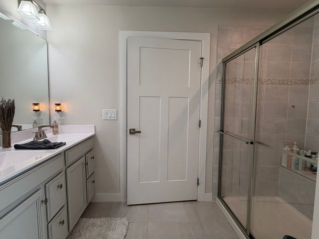 469 Steamview Dr, White House, TN 37188