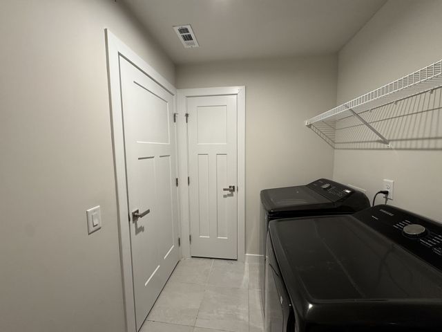 469 Steamview Dr, White House, TN 37188