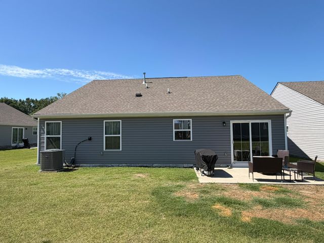 469 Steamview Dr, White House, TN 37188