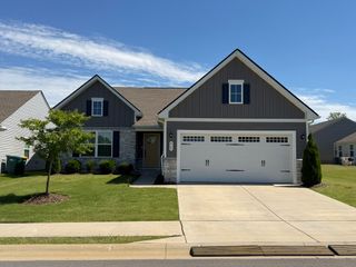 469 Steamview Dr, White House, TN 37188