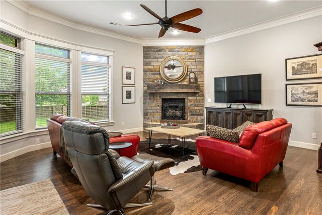 500 NE Lake Pointe Place, Bentonville, AR 72712