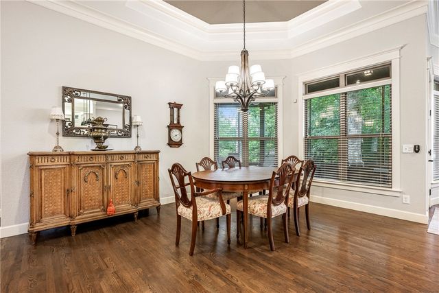 500 NE Lake Pointe Place, Bentonville, AR 72712