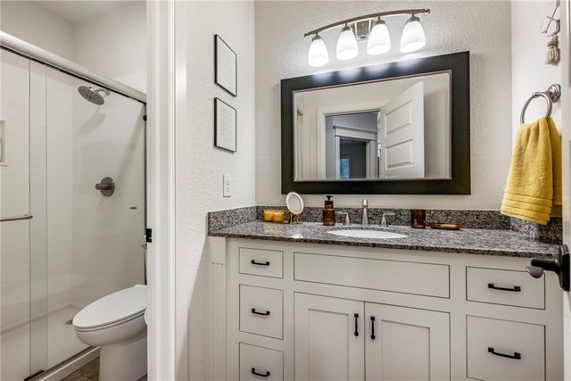 500 NE Lake Pointe Place, Bentonville, AR 72712