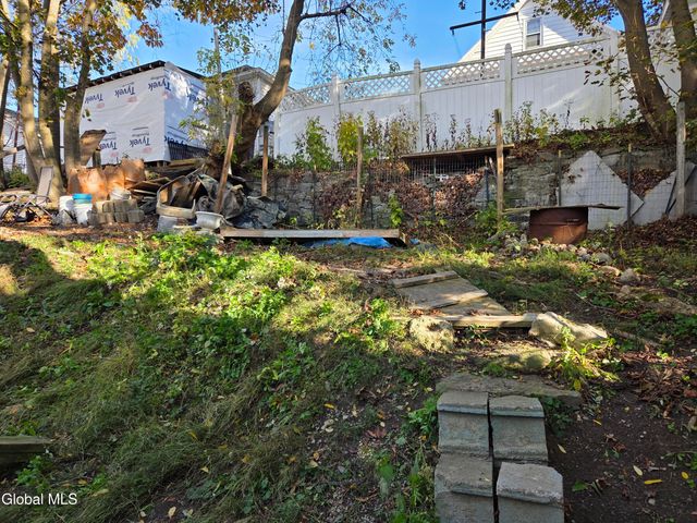 237 Vrooman Avenue, Amsterdam, NY 12010