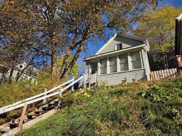 237 Vrooman Avenue, Amsterdam, NY 12010