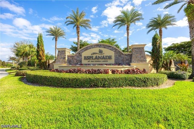 8110 Calle Canovas ST S, Naples, FL 34114