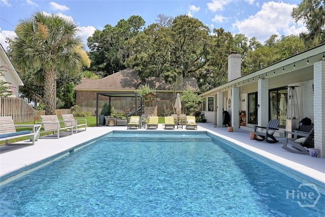 2006 Walthour Road, Savannah, GA 31410