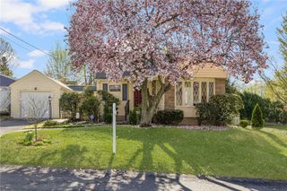 98 Homewood Avenue, North Providence, RI 02911