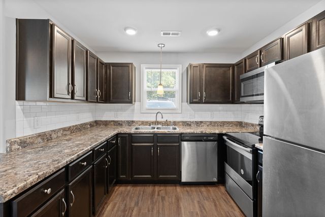 1101 Commerce St, Clarksville, TN 37040